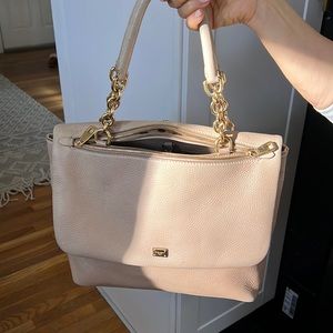 A Dolce Gabbana leather cream bag in very good conditions